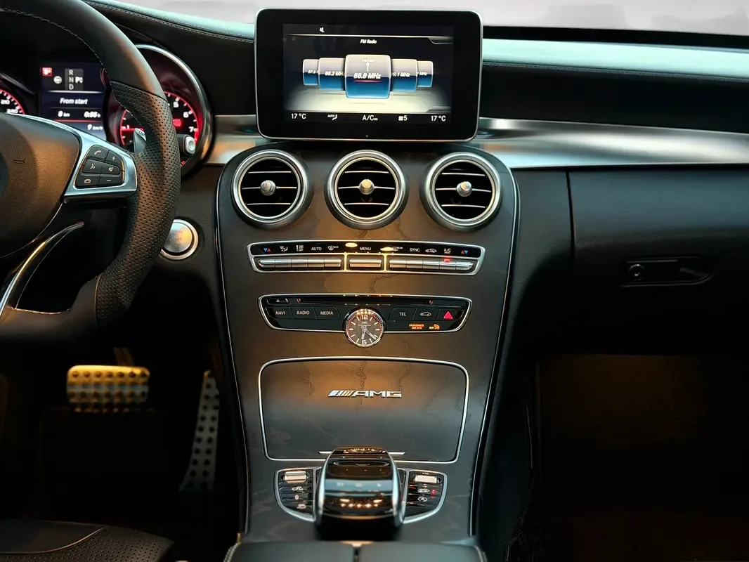 Mercedes-Benz C-Class C 63 SPEEDSHIFT DCT (476 حصان) - 16
