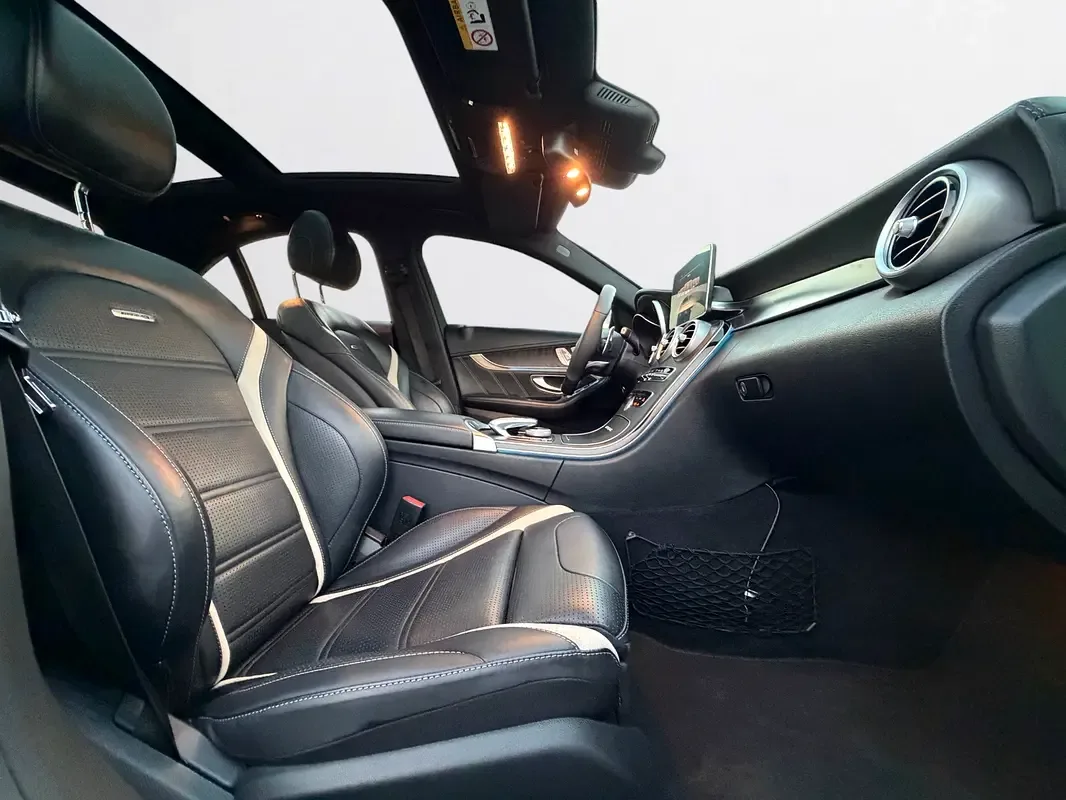 Mercedes-Benz C-Class C 63 SPEEDSHIFT DCT (476 حصان) - 17