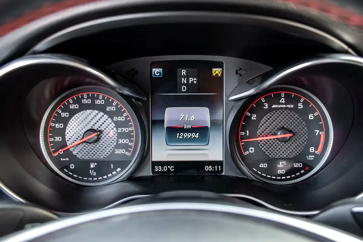 Mercedes-Benz C-Class s 63 7G-Tronic Plus (476 حصان) - 9