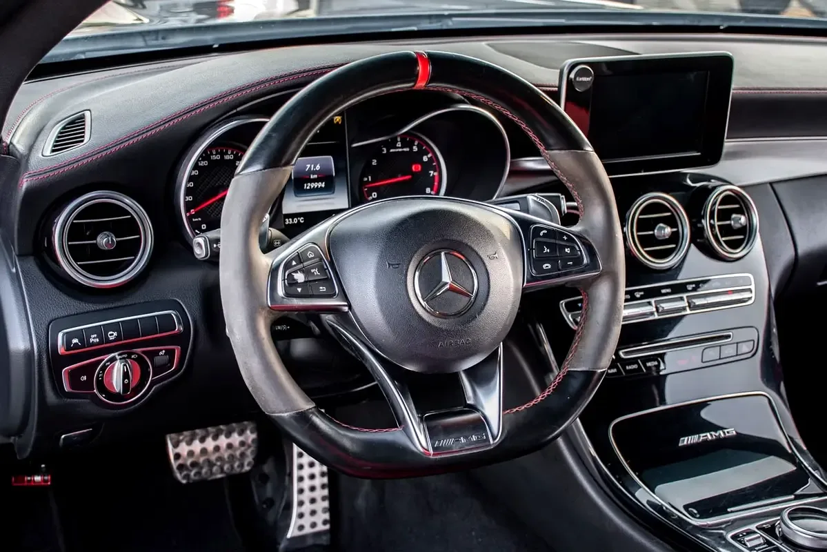 Mercedes-Benz C-Class s 63 7G-Tronic Plus (476 حصان) - 8