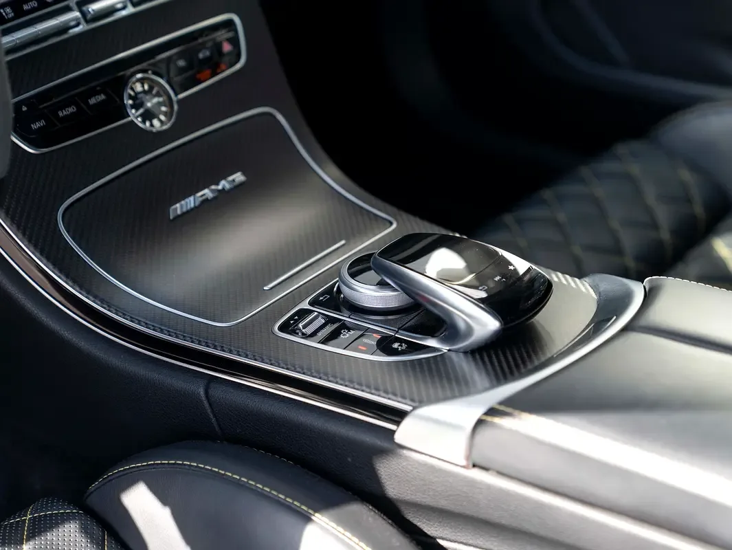 Mercedes-Benz C-Class s 63 7G-Tronic Plus (476 hp) - 12