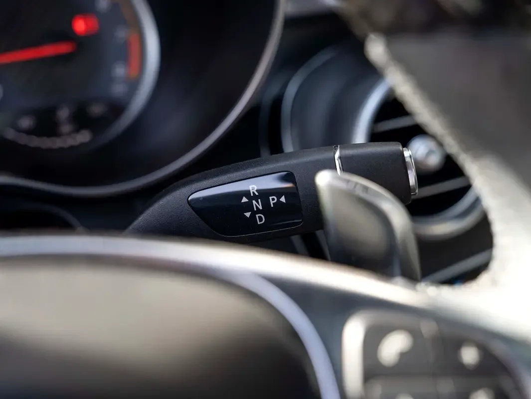 Mercedes-Benz C-Class s 63 7G-Tronic Plus (476 hp) - 18