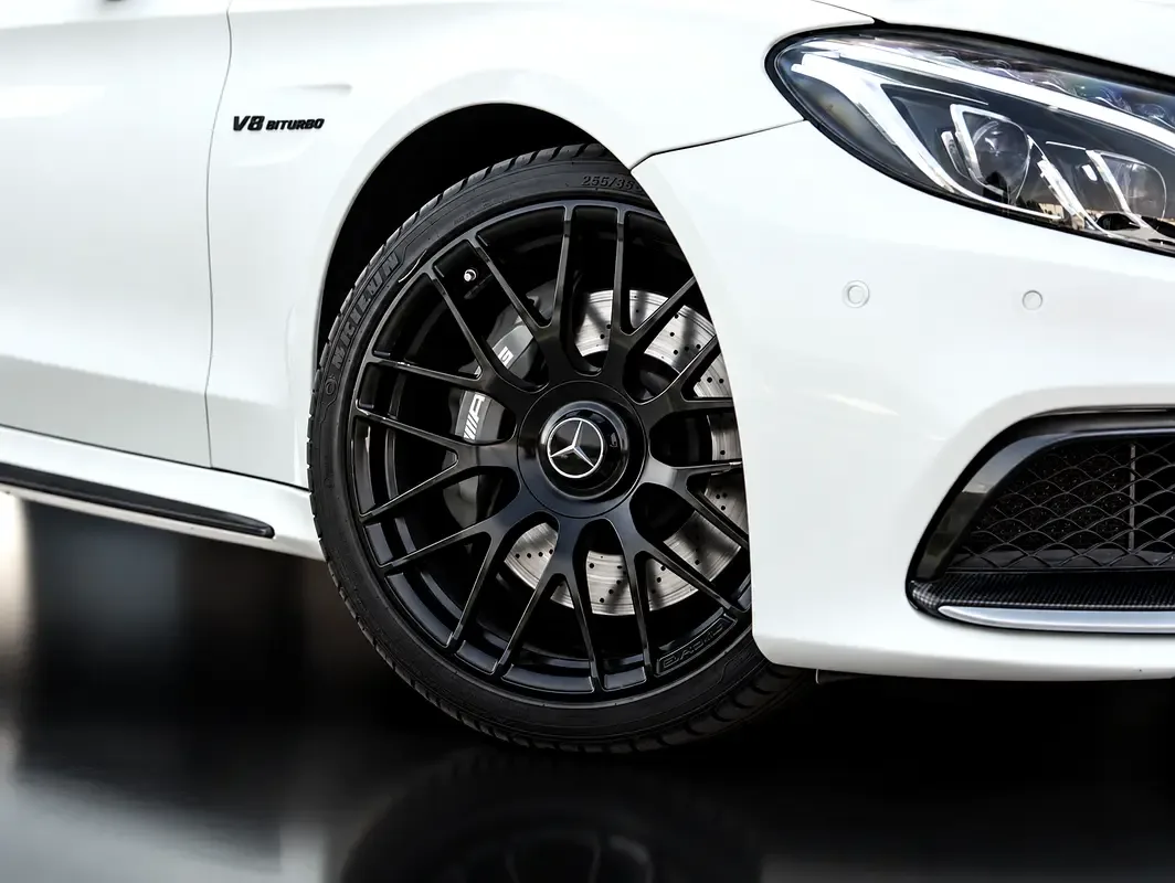 Mercedes-Benz C-Class s 63 7G-Tronic Plus (476 hp) - 6