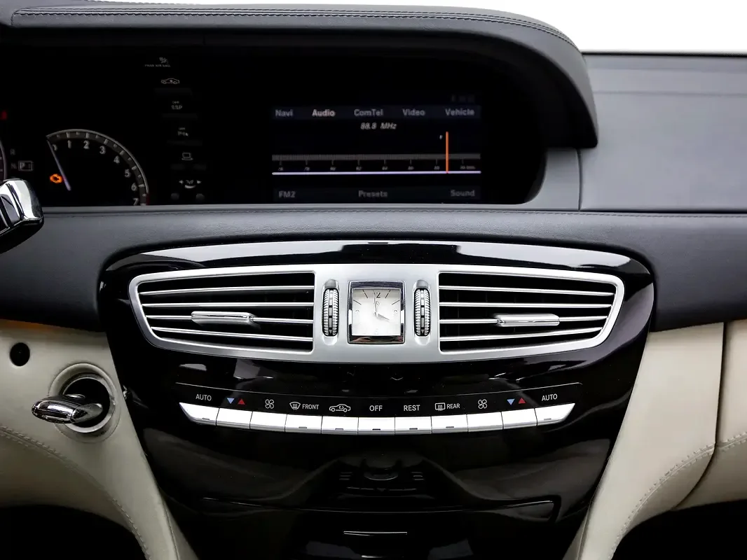 Mercedes-Benz CL-Class CL 550 7G-Tronic (388 حصان) - 14
