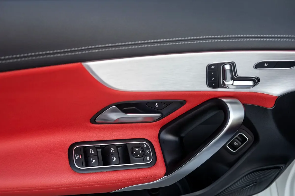 Mercedes-Benz CLA 250 7G-DCT (224 حصان) - 11