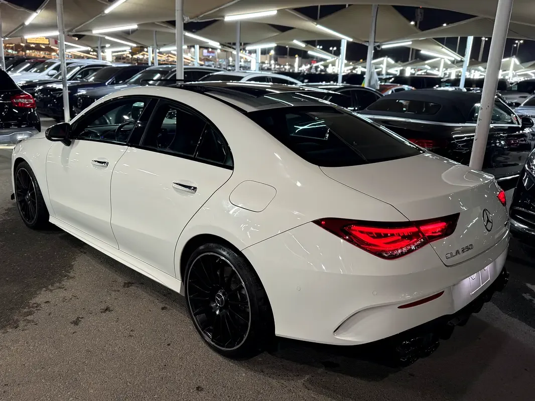 Mercedes-Benz CLA 250 7G-DCT (224 حصان) - 2