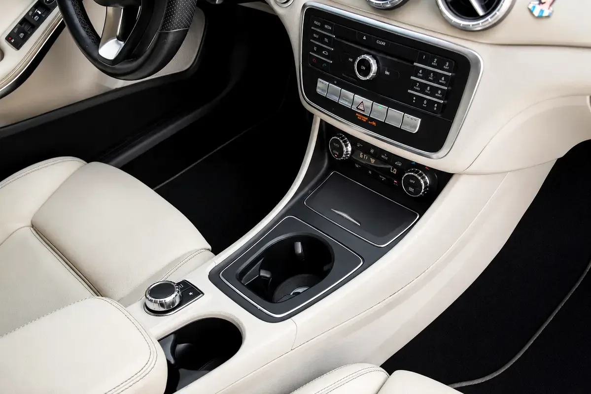 Mercedes-Benz CLA 250 7G-DCT (224 hp) - 18