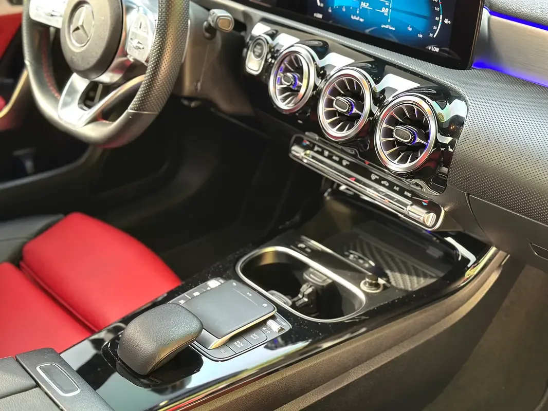 Mercedes-Benz CLA 250 7G-DCT (224 حصان) - 11