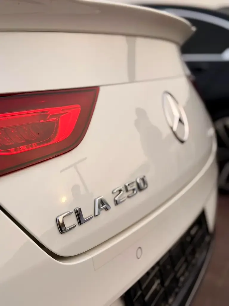 Mercedes-Benz CLA 250 7G-DCT 4MATIC (224 حصان) - 4