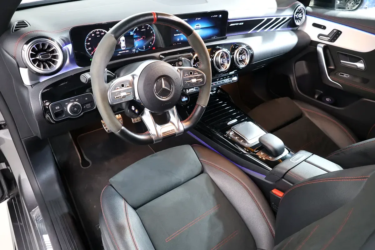 Mercedes-Benz CLA 35 7G-DCT 4MATIC (306 حصان) - 10