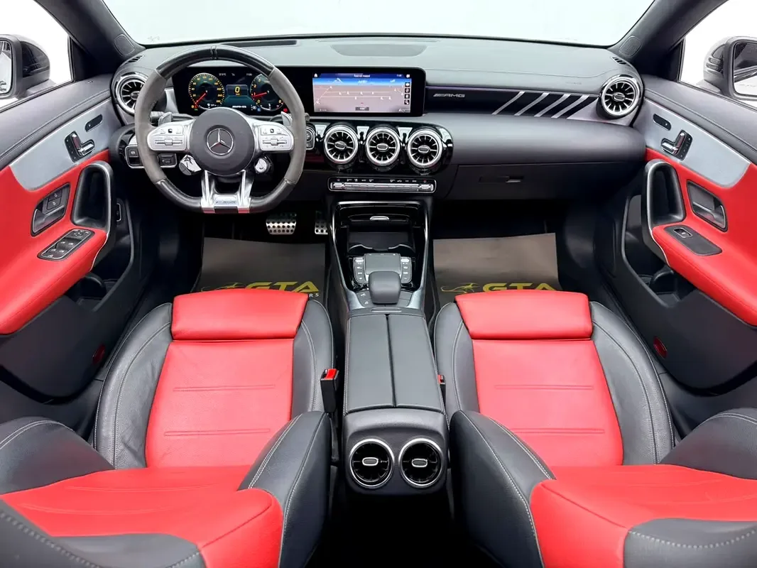 Mercedes-Benz CLA 35 7G-DCT 4MATIC (306 hp) - 13