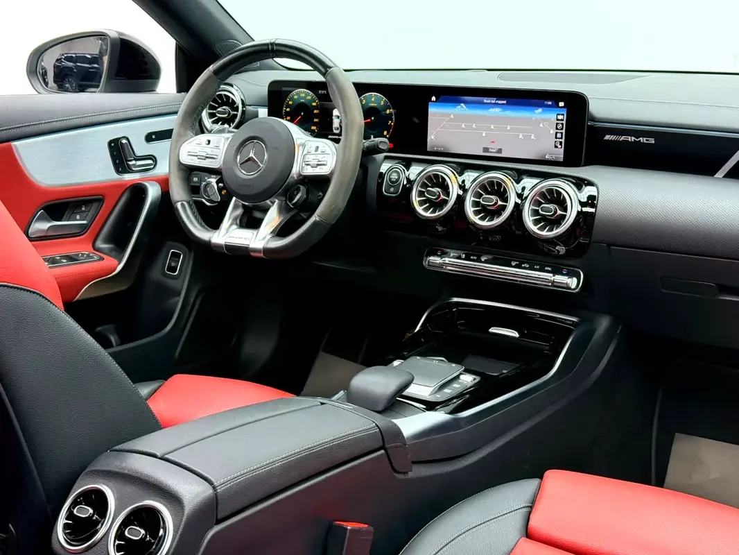 Mercedes-Benz CLA 35 7G-DCT 4MATIC (306 hp) - 11