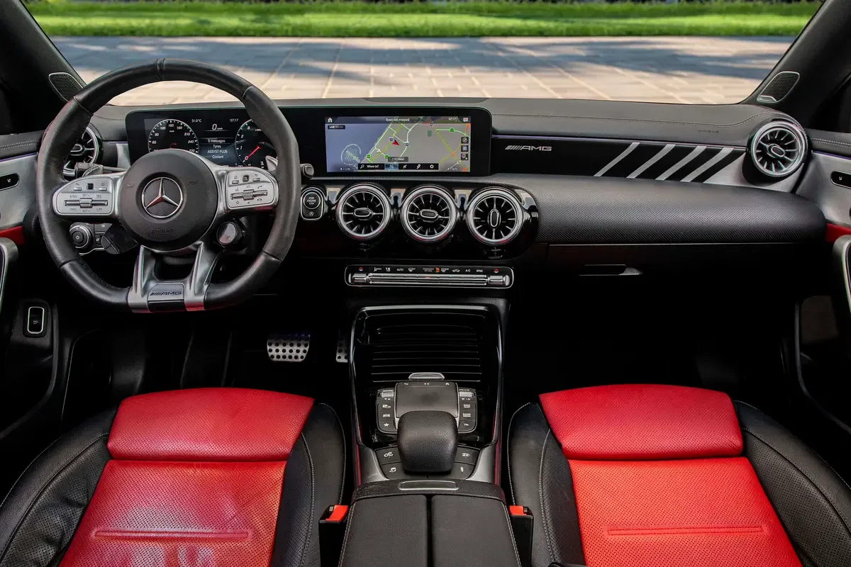 Mercedes-Benz CLA 45 8G-DCT 4MATIC+ (387 حصان) - 8