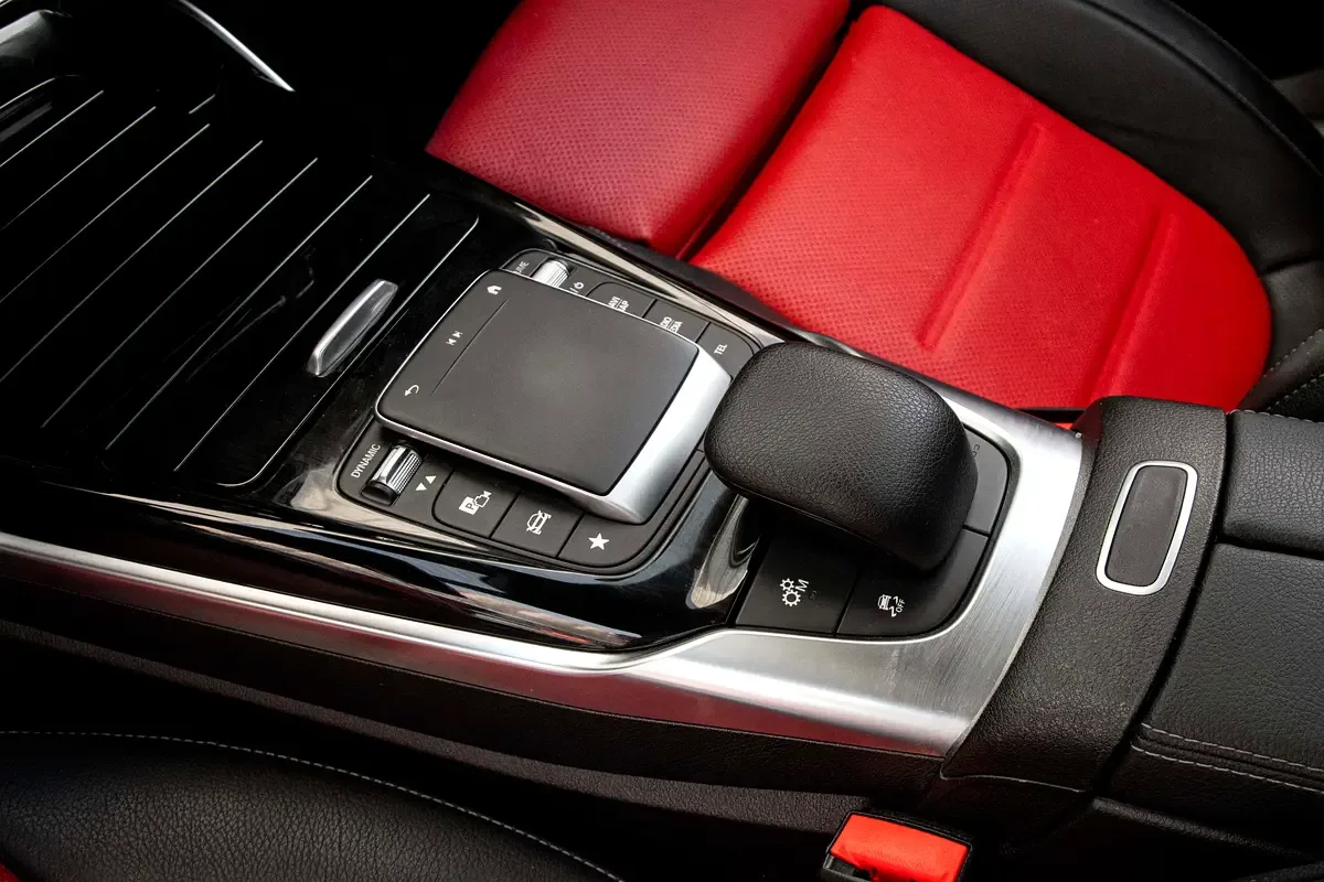 Mercedes-Benz CLA 45 8G-DCT 4MATIC+ (387 حصان) - 10