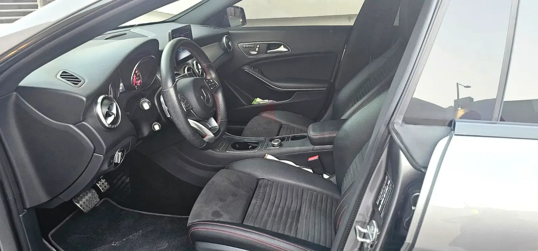 Mercedes-Benz CLA CLA 250 7G-DCT (211 hp)
