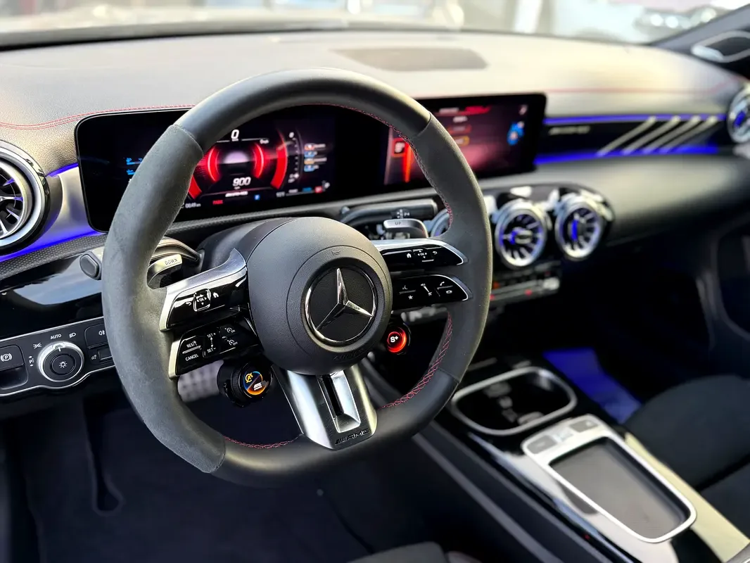 Mercedes-Benz CLA E AT RWD (224 hp) - 13