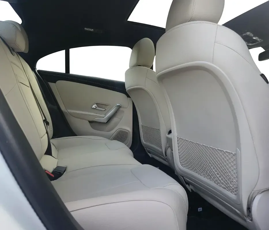 Mercedes-Benz CLA E AT RWD (224 حصان) - 9