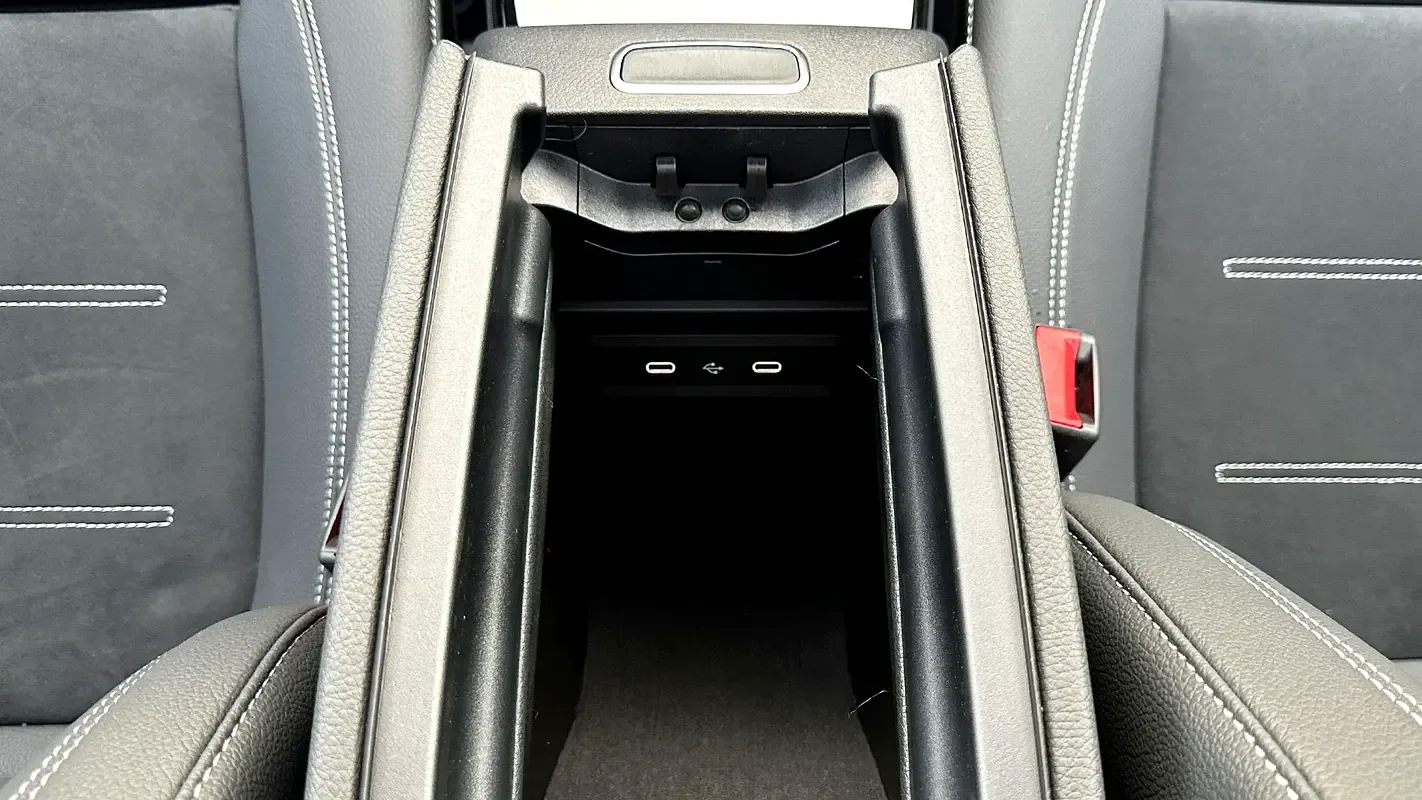 Mercedes-Benz CLA E AT RWD (224 hp) - 18
