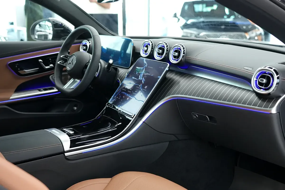 Mercedes-Benz CLE 2.0 AT (204 حصان) - 8