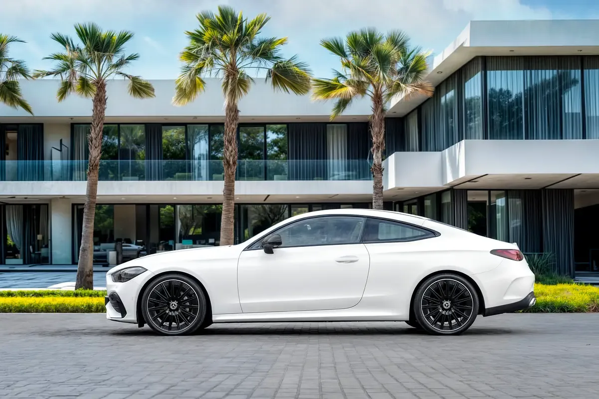 Mercedes-Benz CLE 2.0 AT RWD (204 حصان) - 2