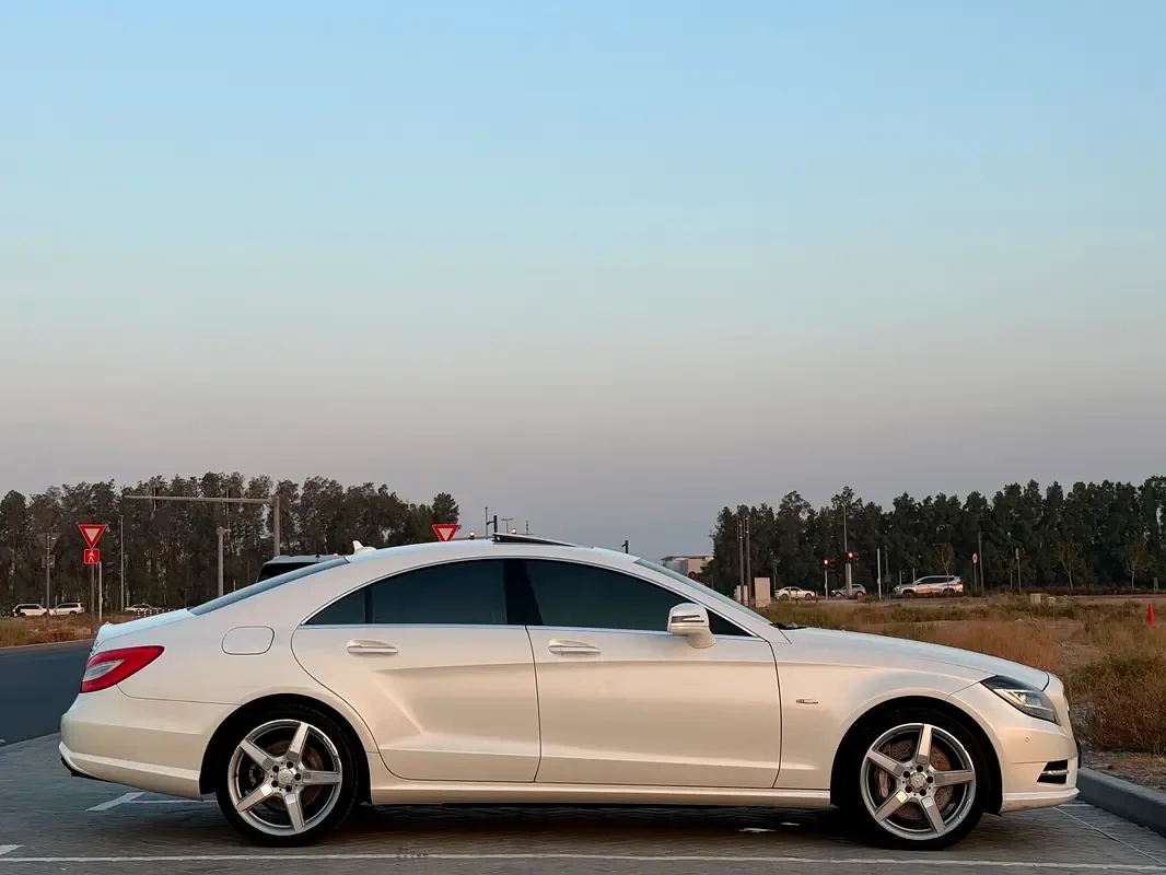 Mercedes-Benz CLS CLS 500 BlueEfficiency 7G-Tronic Plus 4Matic (408 hp) - 5