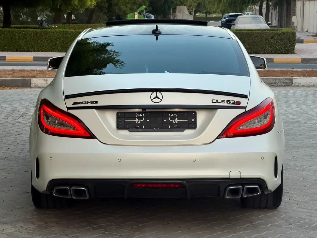 Mercedes-Benz CLS CLS 63 AMG Speedshift MCT 4Matic (557 حصان) - 2