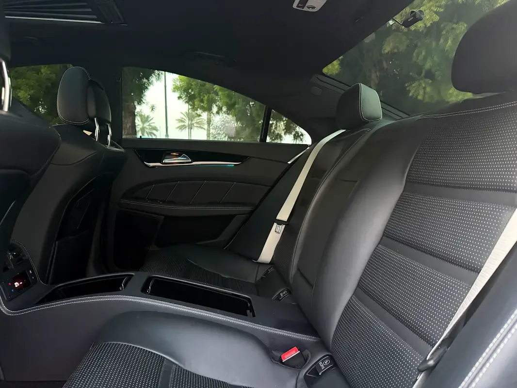 Mercedes-Benz CLS CLS 63 AMG Speedshift MCT 4Matic (557 حصان) - 12