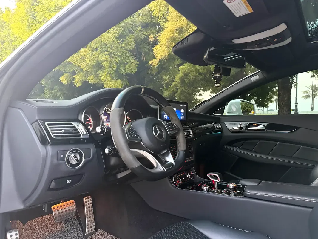 Mercedes-Benz CLS CLS 63 AMG Speedshift MCT 4Matic (557 حصان) - 10