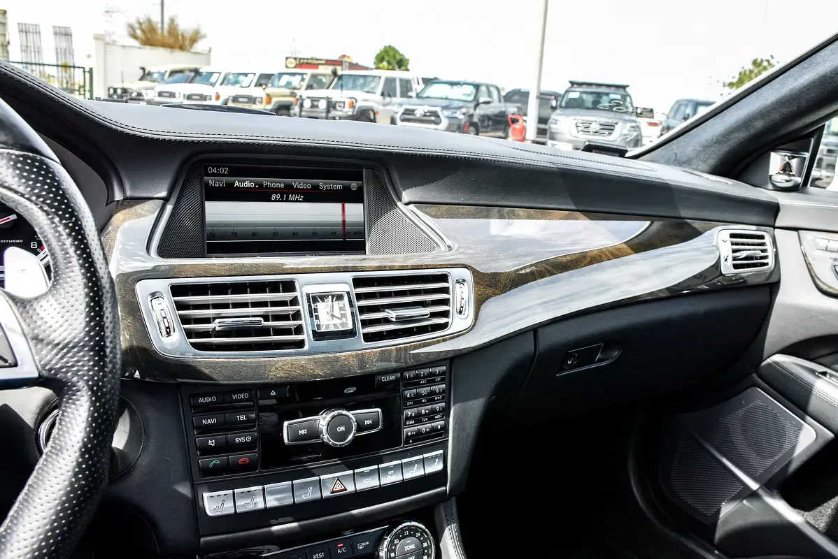 Mercedes-Benz CLS CLS 63 AMG Speedshift MCT 4Matic (557 hp) - 12