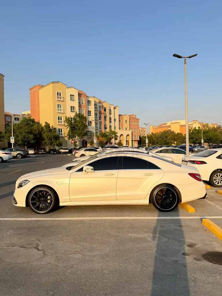 Mercedes-Benz CLS CLS 63 Speedshift MCT (557 حصان) - 2
