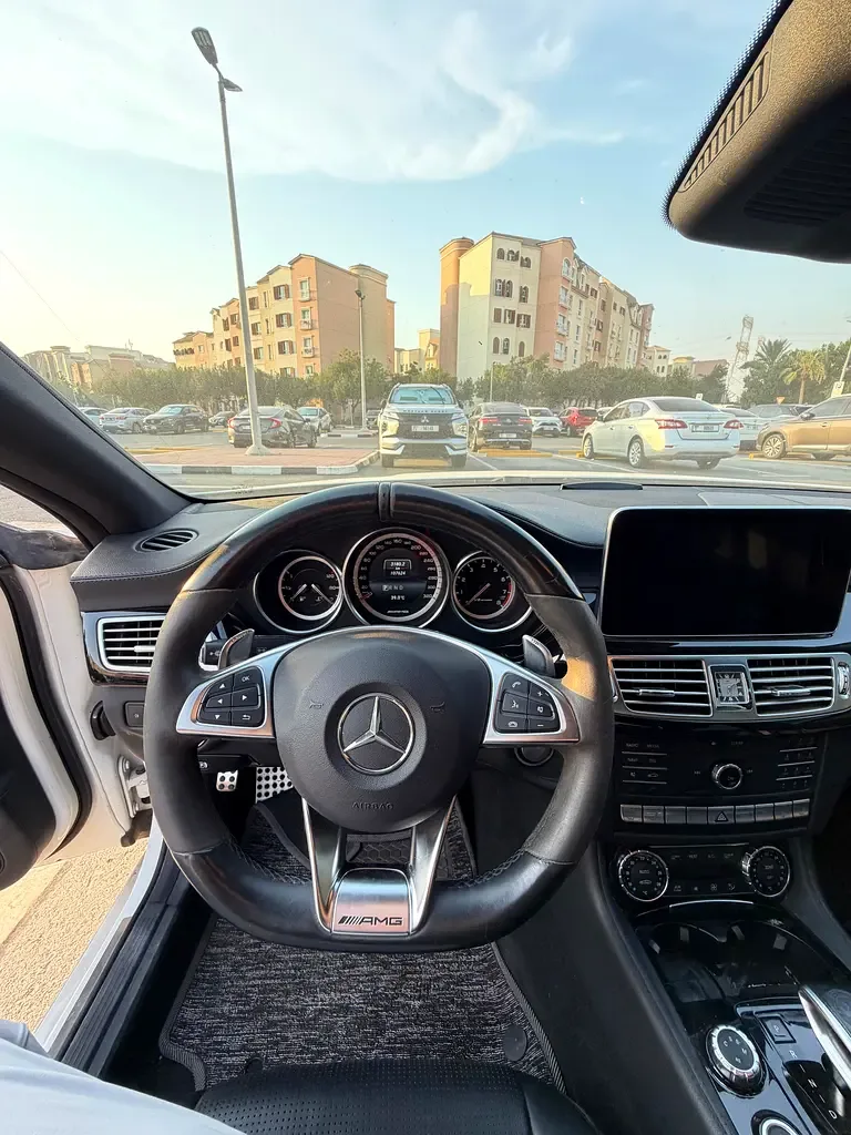 Mercedes-Benz CLS CLS 63 Speedshift MCT (557 حصان) - 6