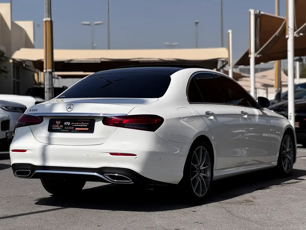 Mercedes-Benz E-Class 2.0 AT (197 حصان) - 11