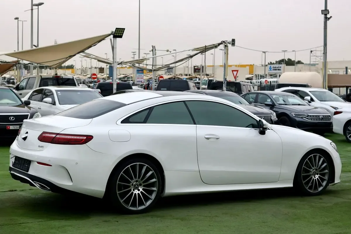 Mercedes-Benz E-Class 2.0 AT (197 حصان) - 9