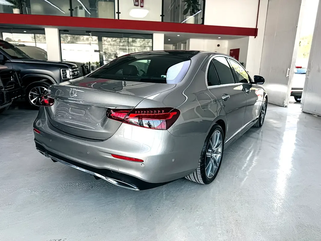 Mercedes-Benz E-Class 2.0 AT (204 حصان) - 6