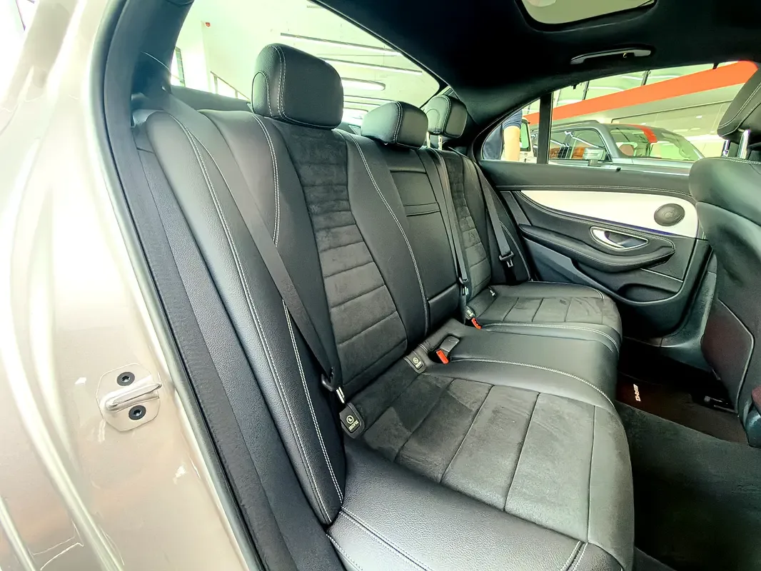 Mercedes-Benz E-Class 2.0 AT (204 حصان) - 12