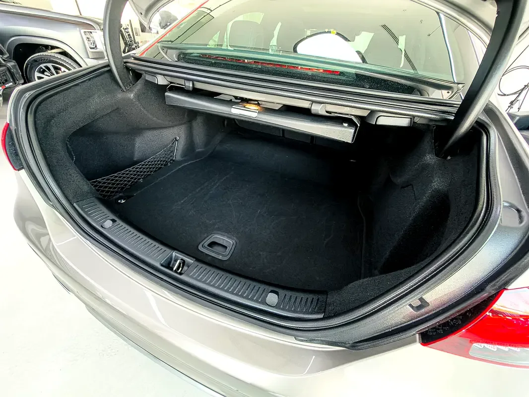Mercedes-Benz E-Class 2.0 AT (204 حصان) - 16