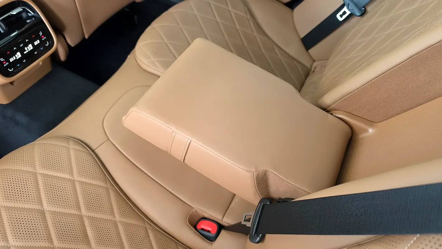 Mercedes-Benz E-Class 2.0 AT (255 حصان) - 14