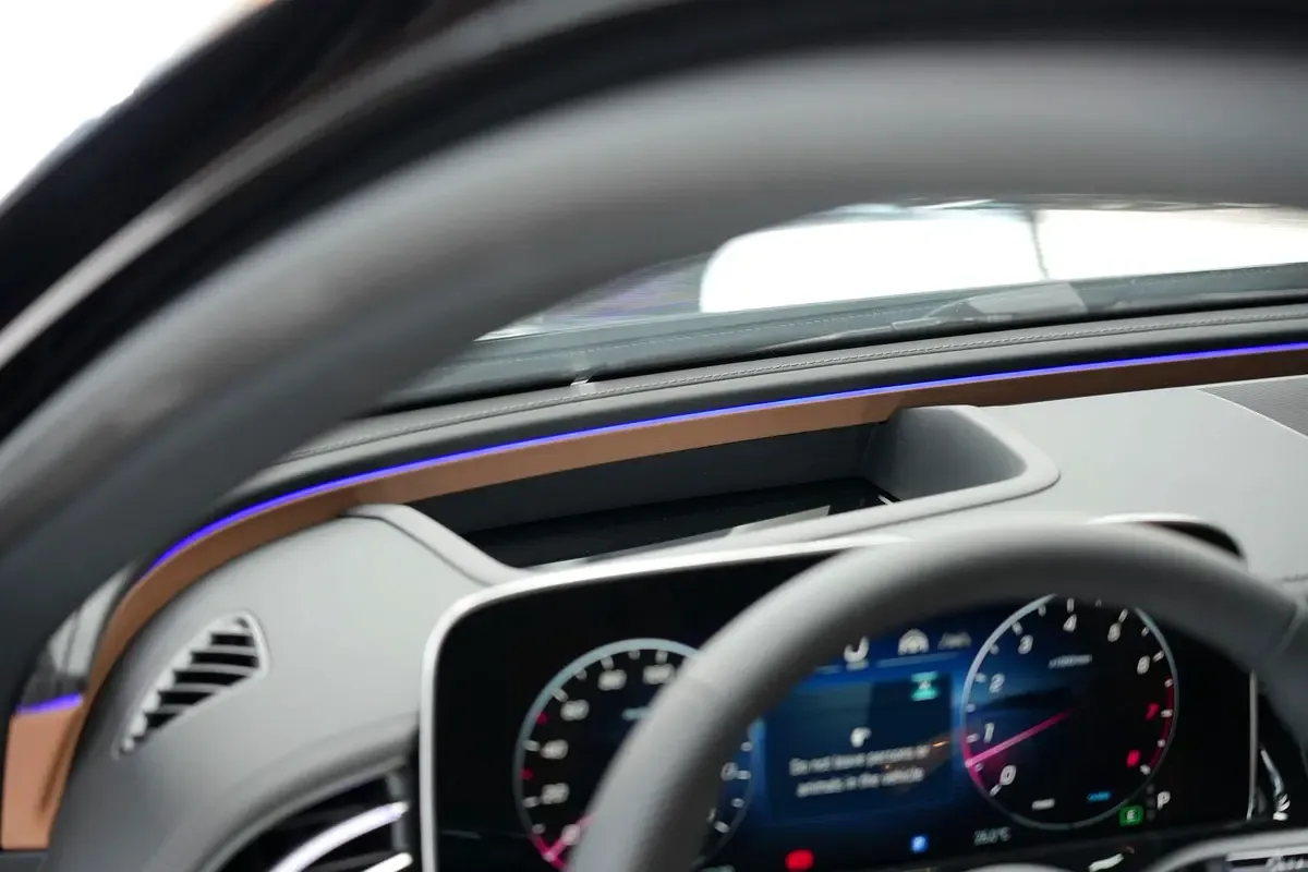 Mercedes-Benz E-Class 2.0 AT (255 hp) - 13