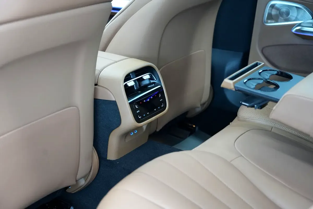 Mercedes-Benz E-Class 2.0 AT (255 hp) - 16