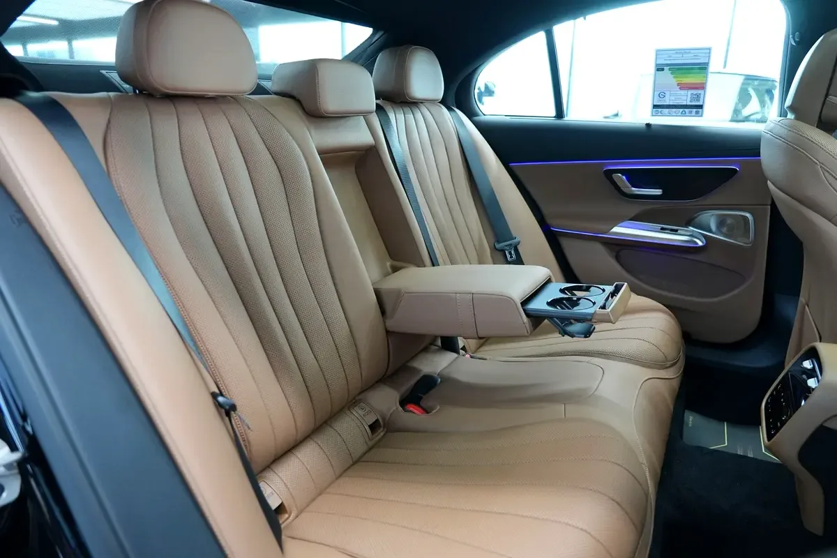 Mercedes-Benz E-Class 2.0 AT (255 hp) - 17