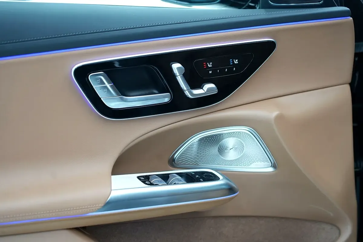 Mercedes-Benz E-Class 2.0 AT (255 حصان) - 15