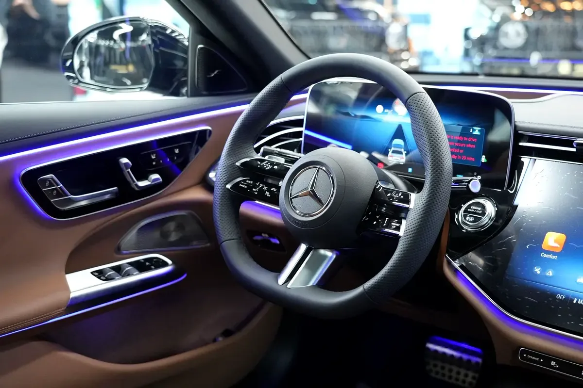 Mercedes-Benz E-Class 2.0 AT (255 hp) - 15