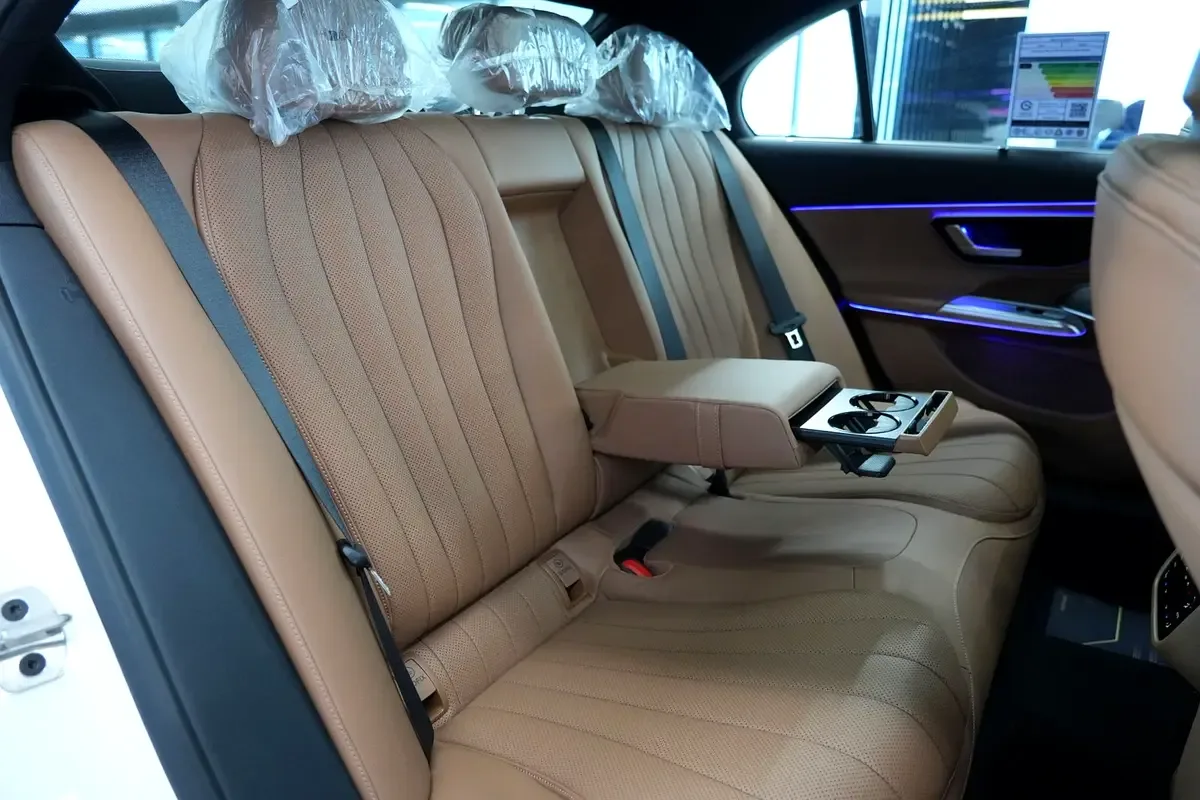 Mercedes-Benz E-Class 2.0 AT (255 hp) - 16