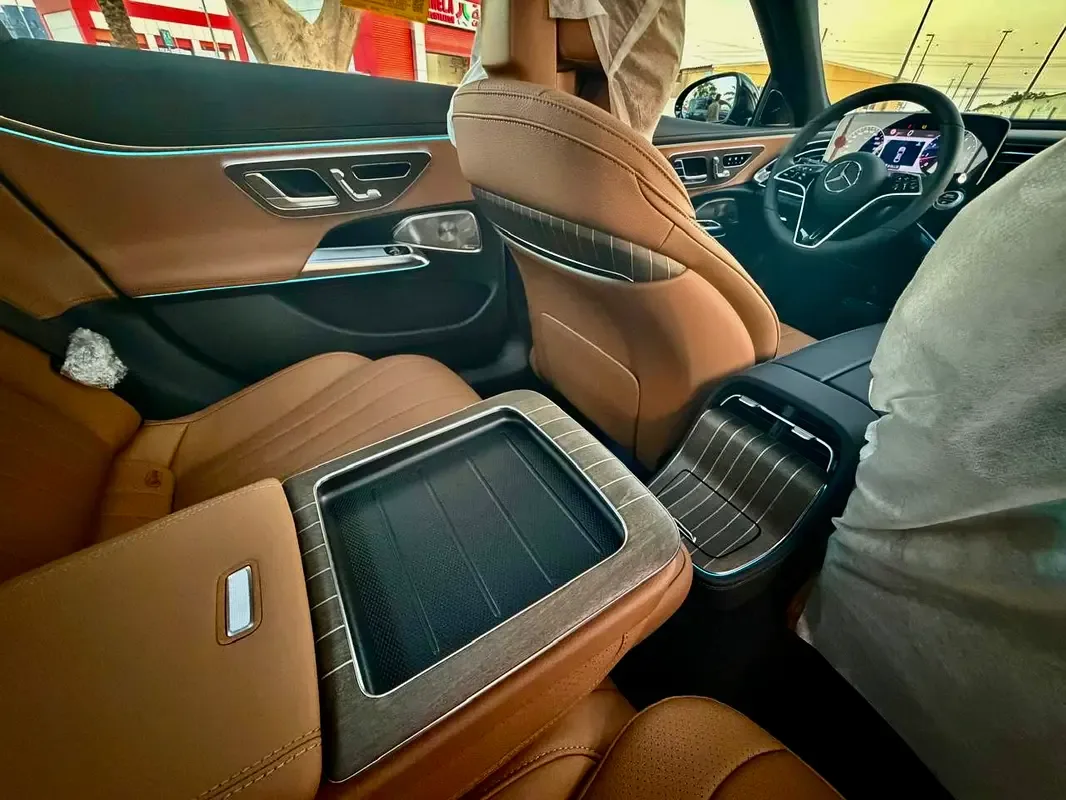 Mercedes-Benz E-Class 2.0 AT (255 حصان) - 17