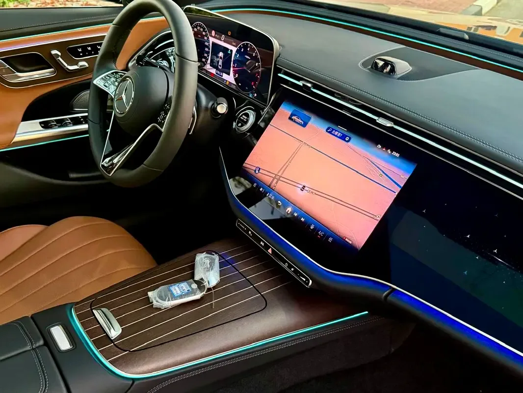 Mercedes-Benz E-Class 2.0 AT (255 حصان) - 20