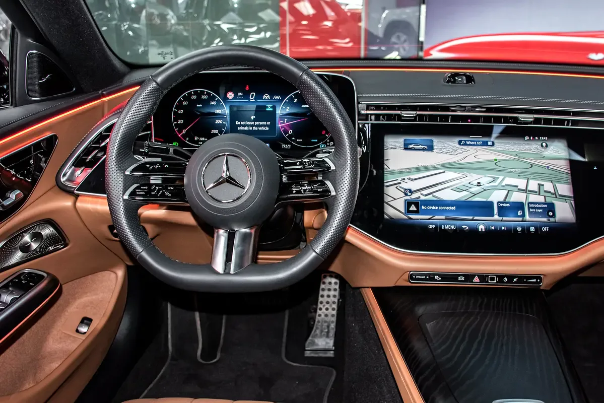 Mercedes-Benz E-Class 2.0 AT (255 حصان) - 10