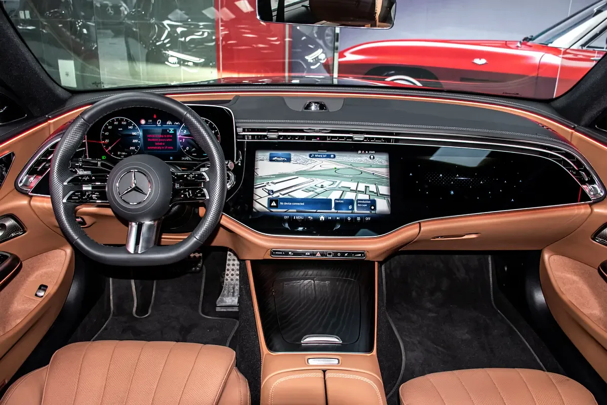 Mercedes-Benz E-Class 2.0 AT (255 حصان) - 9