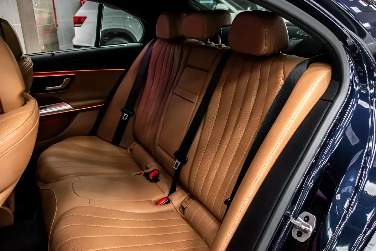 Mercedes-Benz E-Class 2.0 AT (255 حصان) - 14
