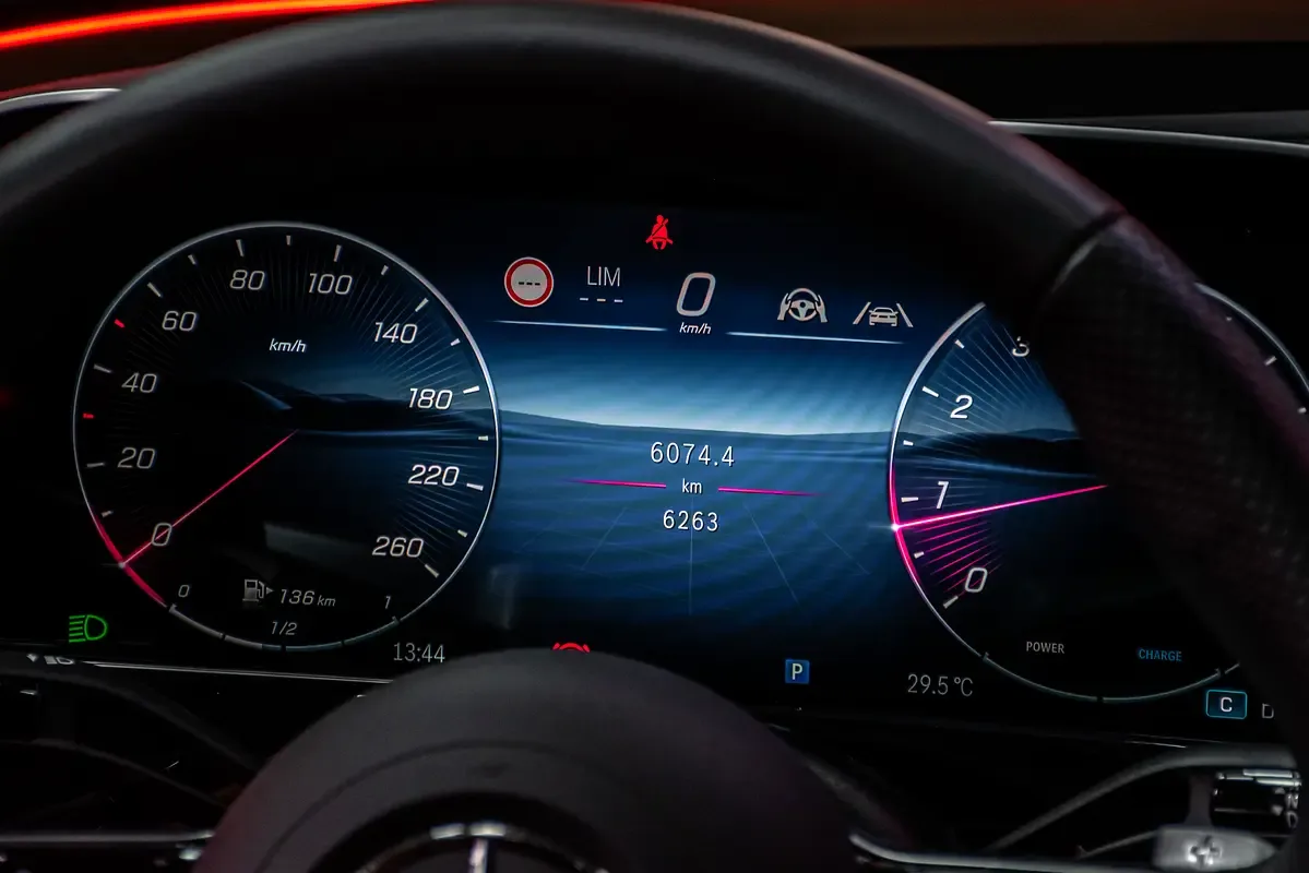 Mercedes-Benz E-Class 2.0 AT (255 حصان) - 13