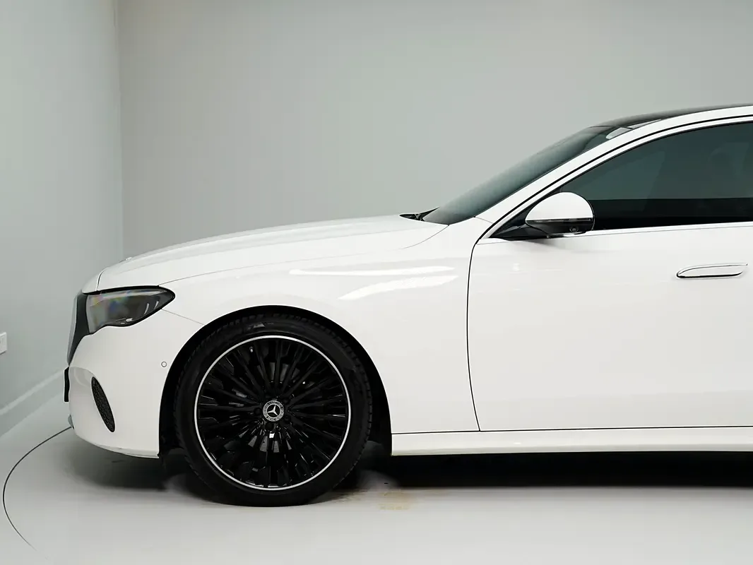 Mercedes-Benz E-Class 2.0 AT (255 حصان) - 6